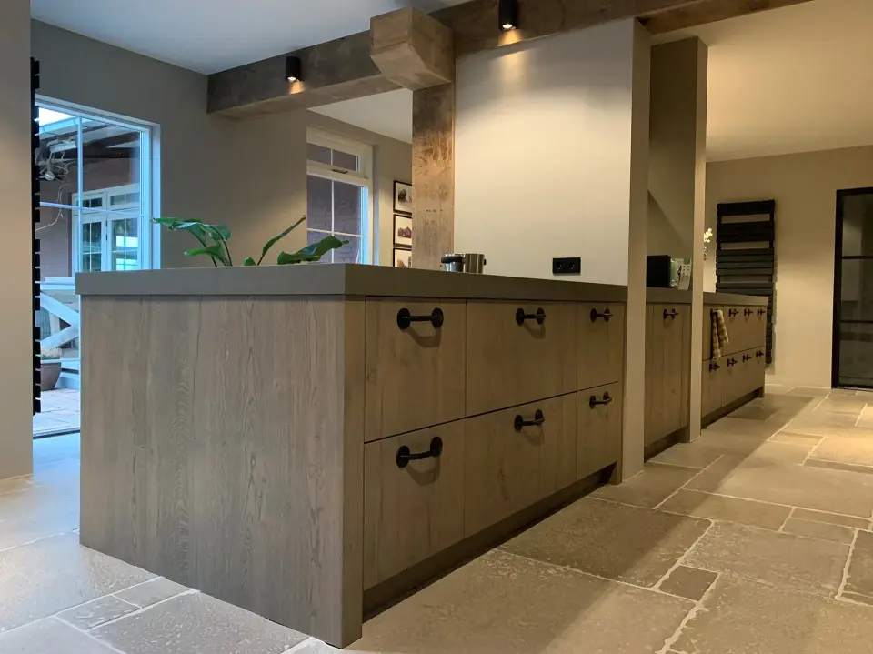Modern landelijke eilandkeuken